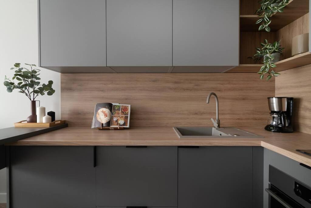 Easy Rent Apartments - Wettera II Lublin Luaran gambar