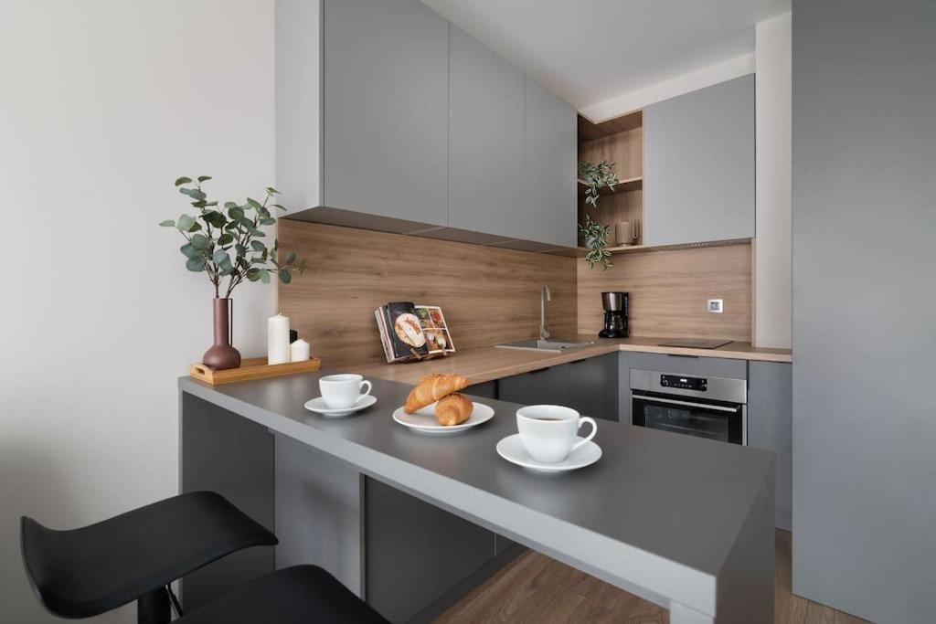 Easy Rent Apartments - Wettera II Lublin Luaran gambar